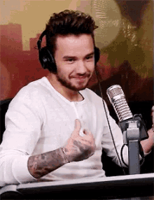 liam one direction laughing explain interview