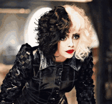 Cruella Emma Stone GIF - Cruella Emma Stone GIFs