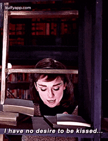 I Have No Desire To Be Kissed....Gif GIF - I Have No Desire To Be Kissed... Funny Face Audrey Hepburn GIFs