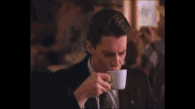 A Damn Fine Cup Of Coffee GIF - Twin Peaks Coffee Damn Good GIFs