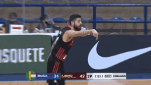 a basketball game between flamengo and brasilia is being played