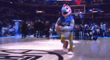 Chuck The Condor Dunk GIF - Chuck The Condor Dunk Los Angeles Clippers GIFs