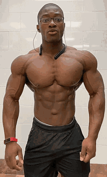 Bodybuilding Muscles GIF - Bodybuilding Muscles Pose GIFs