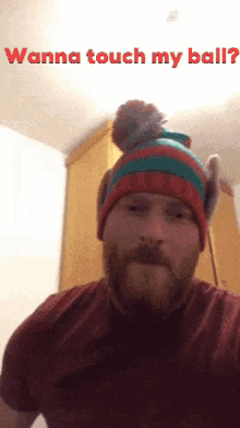 Ging Winter Hat GIF - Ging Winter Hat Touch GIFs