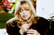 First Wives Club Cigarette GIF - First Wives Club Cigarette GIFs