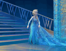 Frozen Run GIF - Frozen Run Elsa GIFs