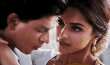 प्रेमी जोड़ी, युगल, रूमानी, प्यारी जोड़ी GIF - Premi Jodi Shahrukh Deepika Cute Couple GIFs
