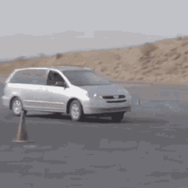 Toyota Sienna GIF - Toyota Sienna Drift GIFs