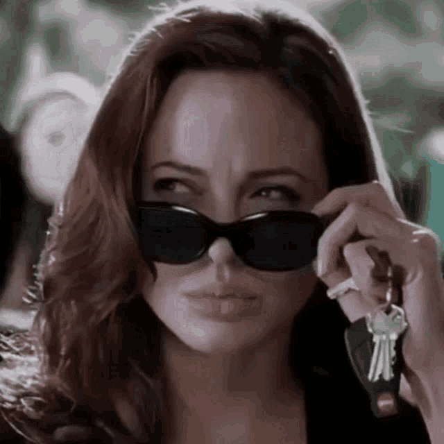 Angelina Jolie What Gif Angelina Jolie What Gif Discover Share Gifs