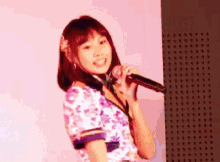 Mindbnk48 Singing GIF - Mindbnk48 Singing Turn Around GIFs