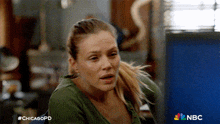 Let'S Check This Out Hailey Upton GIF - Let'S Check This Out Hailey Upton Tracy Spiridakos GIFs