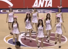 啦啦隊 籃球隊 兔女郎 加油 GIF - Cheerleaders Cba Bunny Ear Girl GIFs