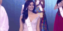 मिस वर्ल्ड मनुषी छिल्लार खूबसूरत GIF - Vishwa Sundari Manushi Chhillar Pageant GIFs