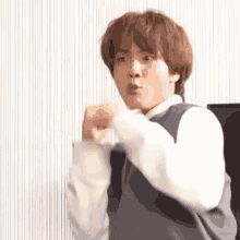 Jeontier Seokjin Punching GIF - Jeontier Seokjin Punching Seokjin GIFs
