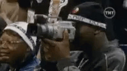shaq-camera.gif 