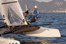 sailinng international olympic committee250days set sail leaning lean back