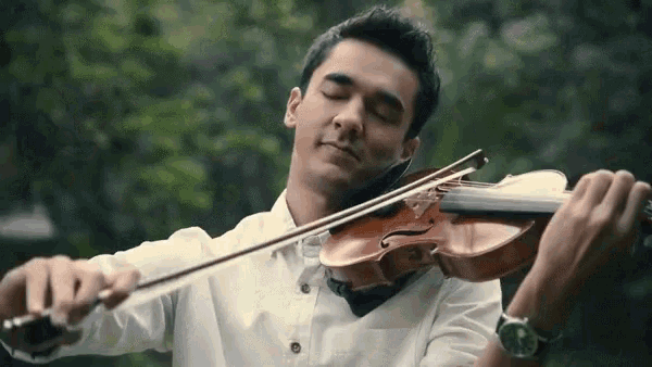 Violinista GIFs | Tenor