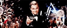 Celebração Leonardo Di Caprio Brindando 美好的一天 GIF - The Great Gatsy Leonardo Di Caprio Cheers GIFs
