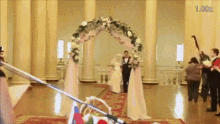 свадьба фейл падение GIF - Wedding Fail Falling GIFs