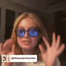 Mod Emma Emma Mod GIF - Mod Emma Emma Mod Glasses Cult GIFs