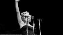 Marilyn Monroe Waving GIF - Marilyn Monroe Waving Popular GIFs