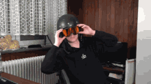 Unsympatisch Tv Goggles GIF - Unsympatisch Tv Goggles Helmet GIFs