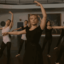 Stopped Dancing Alice Chambers GIF - Stopped Dancing Alice Chambers Florence Pugh GIFs