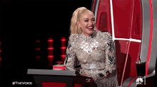 Laughing Gwen Stefani GIF - Laughing Gwen Stefani The Voice GIFs