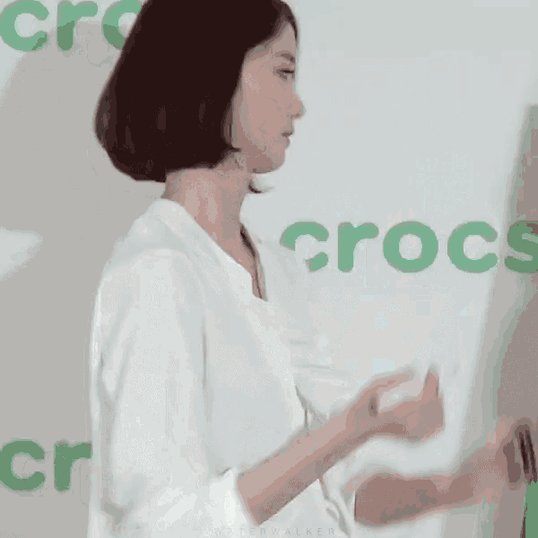 Yoona crocs best sale