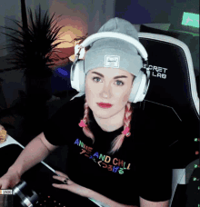 Hive Queen Twitch GIF - Hive Queen Twitch Disappointed GIFs
