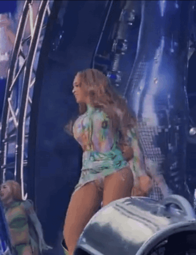 the titty bounce is incredible : r/BeyoncePics