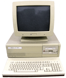 a robotron ec 1835 computer with a keyboard