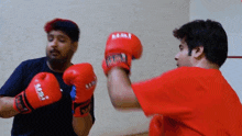 Boxing Karna Emi GIF - Boxing Karna Emi Rahul Hinduja GIFs