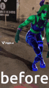 a woman in a green and purple costume is standing in front of a sign that says " servicio las 24 horas "