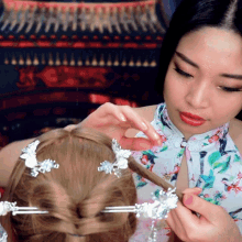 Curl Hair Tingting Asmr GIF - Curl Hair Tingting Asmr Royal Chinese Hairstyling GIFs