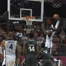 dunk lebron james united states mens olympic basketball team olympics scoring a point