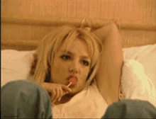 How You Doin Britney Spears GIF - How You Doin Britney Spears Lollipop GIFs