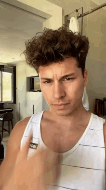 Raoul Raoulot Talento Handsome GIF - Raoul Raoulot Talento Handsome Selfie GIFs