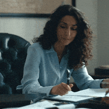 Stressed Out Evelyn Foley GIF - Stressed Out Evelyn Foley Mayor Of Kingstown GIFs