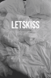 Lets Fuck Lets Kiss GIF - Lets Fuck Lets Kiss Bed GIFs