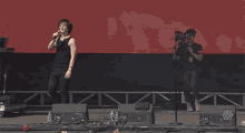 hand up raise hand performance joji lolla hand up raise hand performance joji lolla