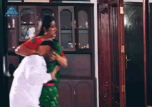 Aan Azhagan Man In Saree GIF - Aan Azhagan Man In Saree Boy In Saree GIFs