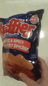 Ruffles Sweet And Spicy GIF - Ruffles Sweet And Spicy Chips GIFs