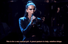 Maze Singing GIF - Maze Singing This Is For A Very Special Girl GIFs