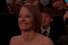 Jodie Foster Golden Globes GIF - Jodie Foster Golden Globes Thumbs Up GIFs