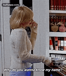 Why Do-you Wanna Know My Name?.Gif GIF - Why Do-you Wanna Know My Name? Drew Barrymore Scream GIFs