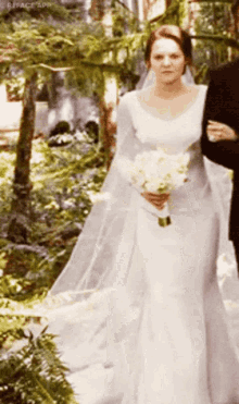 Renée Slater GIF - Renée Slater Wedding GIFs