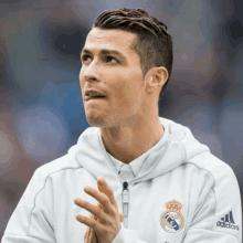 Cristiano Ronaldo ▻ Skills Show ▻ Manchester United on Make a GIF