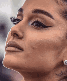 Ariola Ariana Tanked GIF - Ariola Ariana Tanked Rem Beauty GIFs