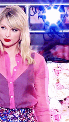 Taylor Swift Red Lips GIF - Taylor Swift Red Lips Smile GIFs